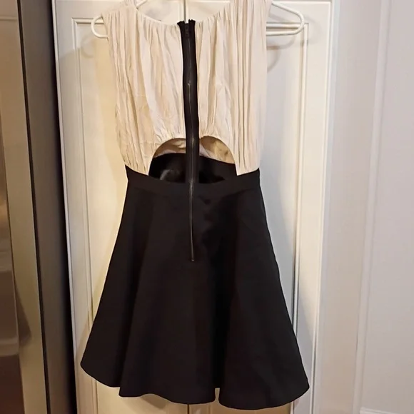 Alice + Olivia Dress Size 2 - Picture 6 of 8